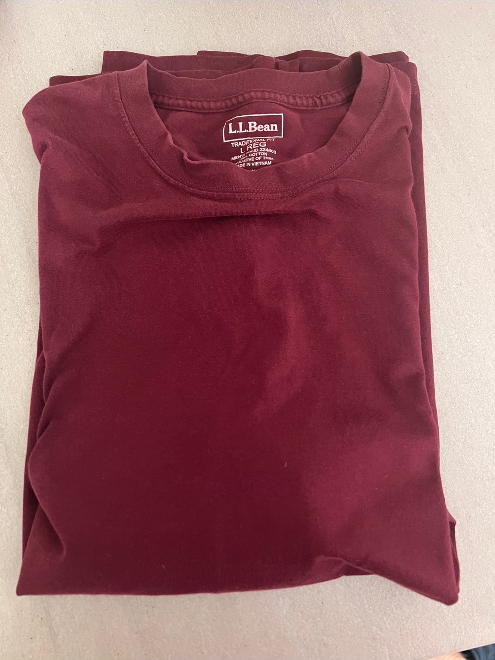 L.L. Bean Men's Short Sleeve Crewneck Tee in Maroon